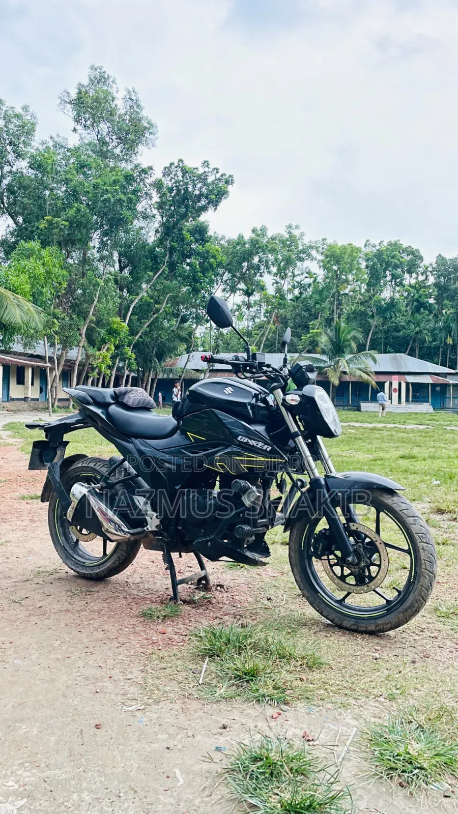 সুজুকি জিক্সার ২০২৩ কালো