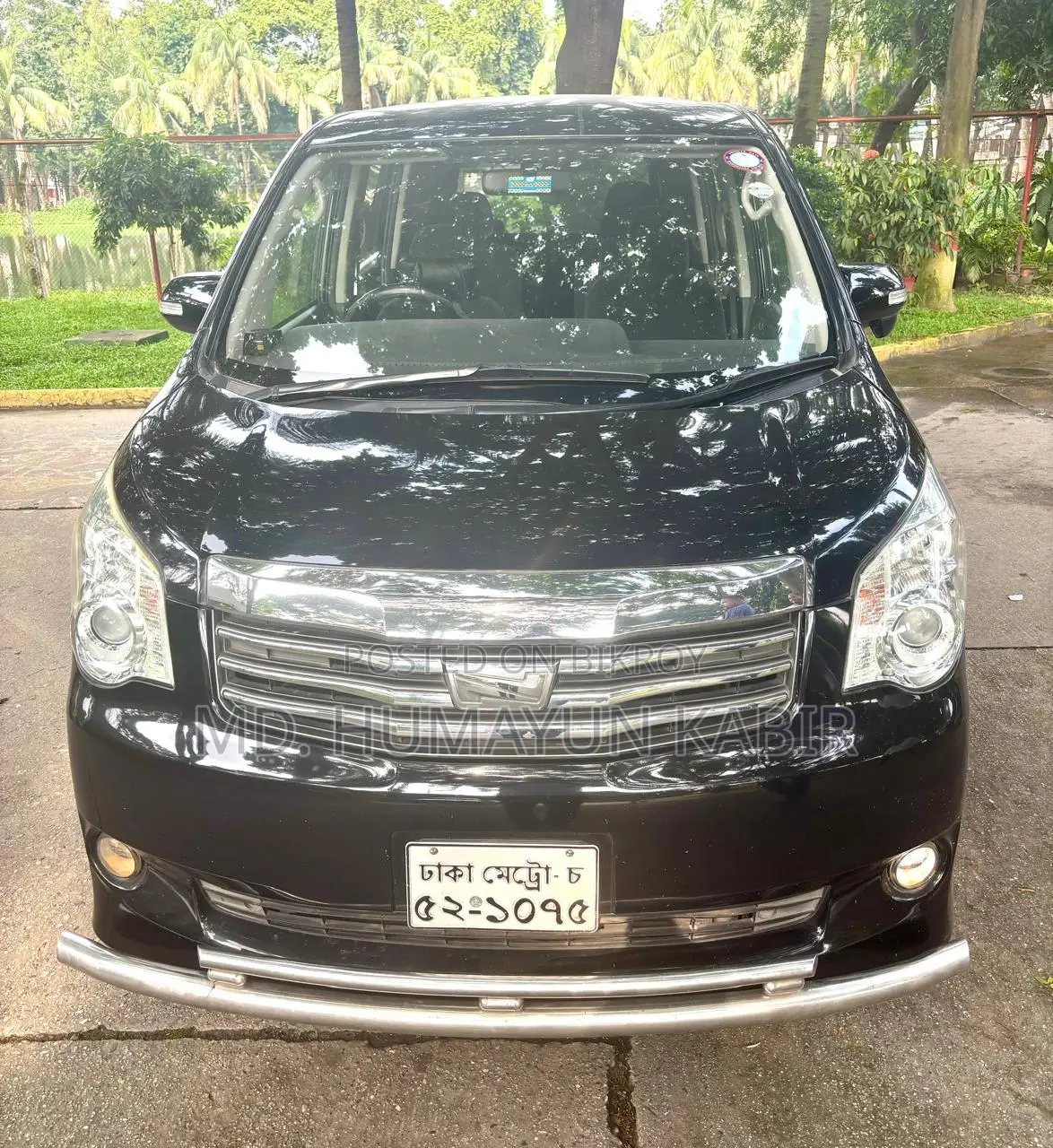 টয়োটা নোহা ২০১৩ কালো