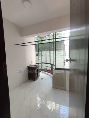গুলশানের অনিক রিয়েল এস্টেটে ৪ বেডরুমের অ্যাপার্টমেন্ট ভাড়া দেওয়া হবে