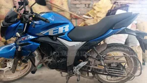 সুজুকি গিক্সার ২০১৭ সবুজ