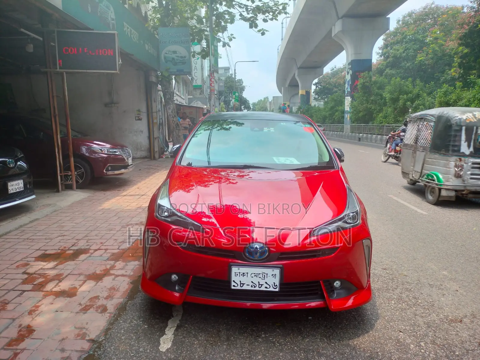 টয়োটা প্রিয়াস ২০১৯ লাল