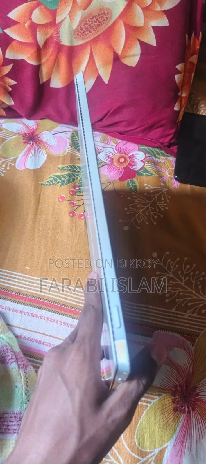ল্যাপটপ মাইক্রোসফট সারফেস প্রো ৩ ৪ জিবি ইন্টেল কোর আই৫ এসএসডি ১২৮ জিবি
