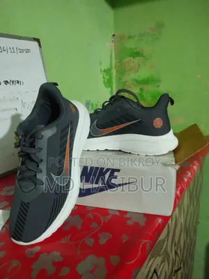 Nike Men’s Sports/Running Shoes – Black, Orange & White