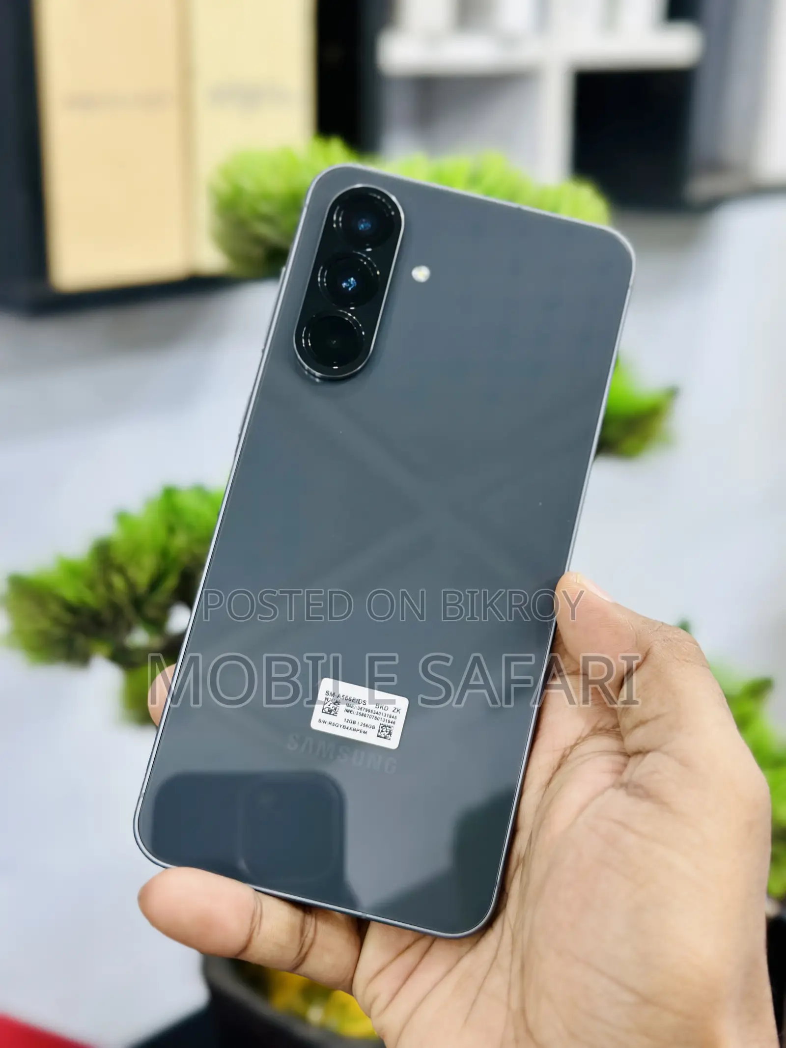 নিউ স্যামসাং গ্যালাক্সি এ৫৬ ২৫৬ জিবি ব্ল্যাক