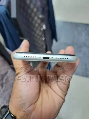 অ্যাপল আইফোন ১১ ১২৮ জিবি হোয়াইট