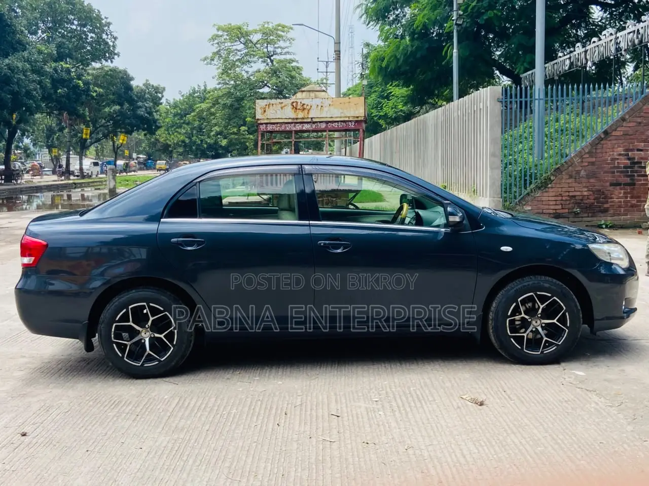 টয়োটা অ্যাক্সিও ২০১২ গ্রে