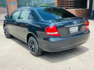 টয়োটা অ্যাক্সিও ২০১২ গ্রে