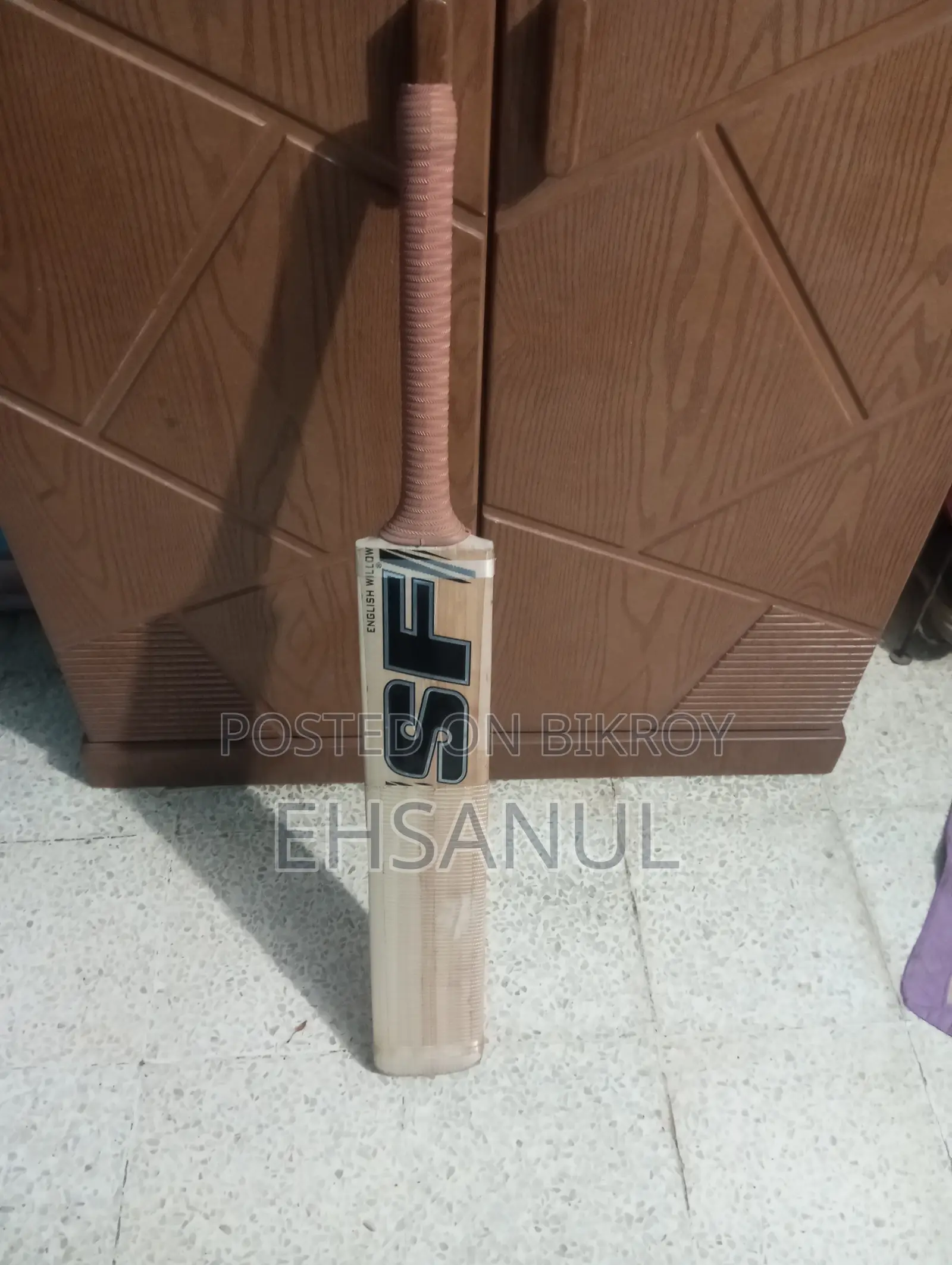 English Willow Cricket Bat. In Great condition. Match Bat.