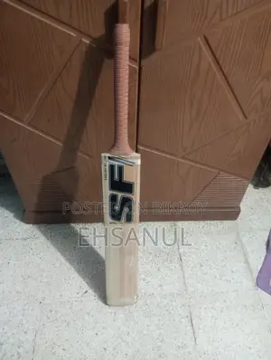 ইংলিশ উইলো ক্রিকেট ব্যাট। দুর্দান্ত কন্ডিশনে। ম্যাচ ব্যাট।