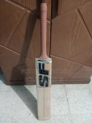 English Willow Cricket Bat. In Great condition. Match Bat.