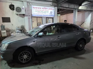 টয়োটা প্রিমিও ১.৫ এফডব্লিউডি ২০০৪ সবুজ