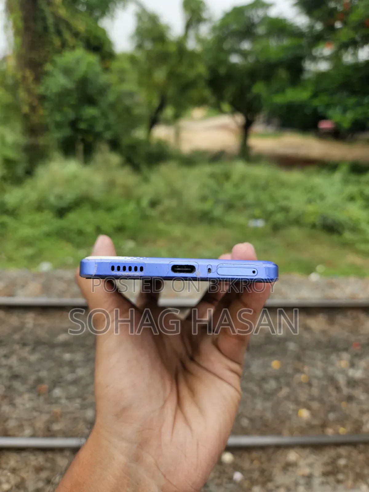 আইকিউও ২৫৬ জিবি ব্লু