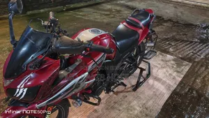 Yamaha Fazer V1 2011 Red