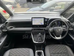 Toyota Voxy Hybrid S-G 2WD 8-Seater 2022 Pearl