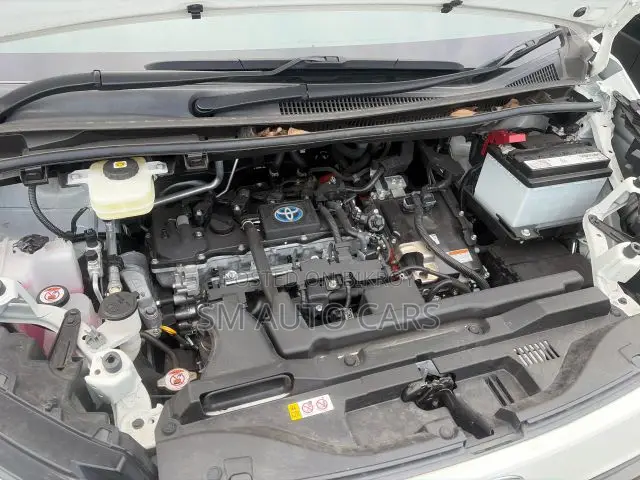 Toyota Voxy Hybrid S-G 2WD 8-Seater 2022 Pearl